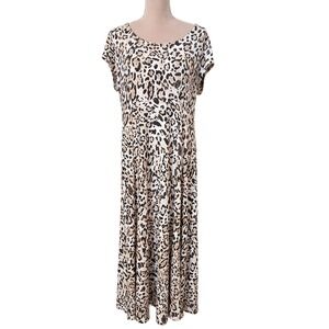 SOLD SOLD Maxi Dress Size 2 Short Sleeve V Neck Flowy Dress